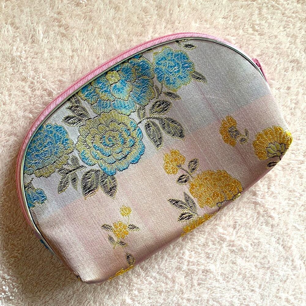 Small silky clutch